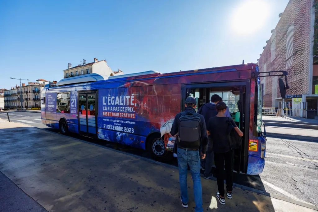 Monpelje, autobus u kampanji promocije besplatnog javnog prevoza; Izvor: Cities today
